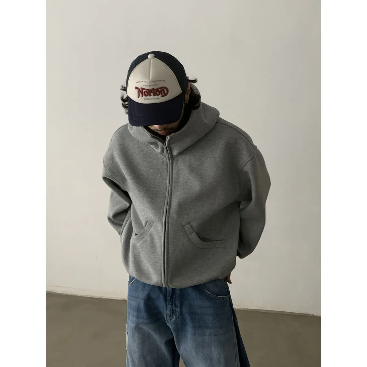 ボックスシルエット ショート丈ジップパーカー